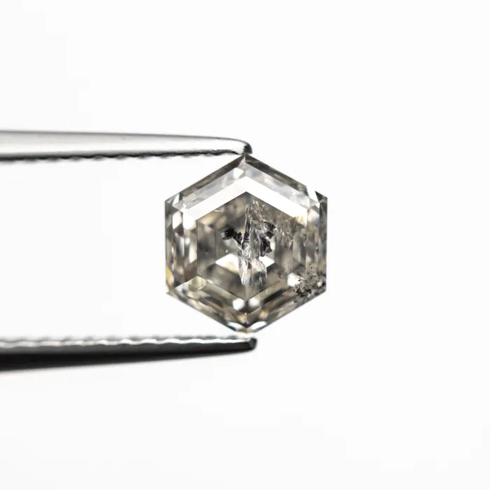 140ct 701x598x432mm Hexagon Step Cut 2460501 Misfit Diamonds Rings