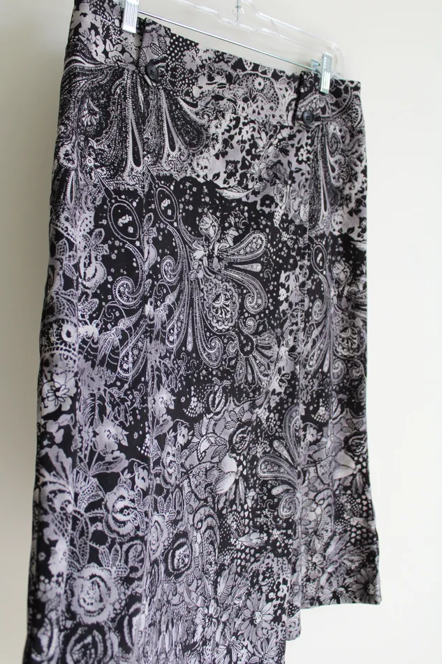 Christopher Banks Gray Black Floral Skirt 10 Christopher Banks Rings