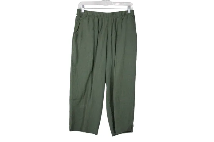 DCo Green Muslin Capri M DCo Earrings