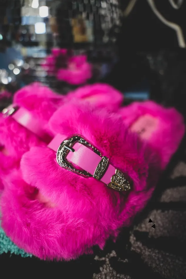 Earrings 2FLY HOME BUCKLES FUZZY SLIDES POP Earrings 2FLY HOME BUCKLES FUZZY SLIDES POP