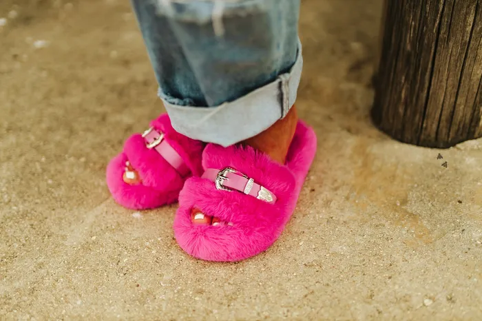 Earrings 2FLY HOME BUCKLES FUZZY SLIDES POP Earrings 2FLY HOME BUCKLES FUZZY SLIDES POP