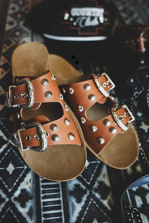 Earrings 2FLY THE BUCKLE DOWNS SANDALS SADDLE