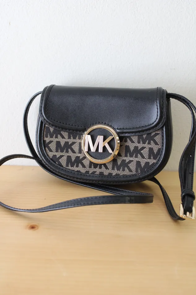 Earrings Michael Kors Fulton Leather Small Belt Bag Crossbody Waist Bag Michael Kors Earrings Michael Kors Fulton Leather Small Belt Bag Crossbody Waist Bag Michael Kors