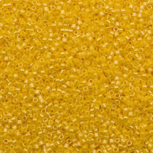 Earrings Peppy Beads DB1562 Canary Opaque Luster Miyuki Delica 110