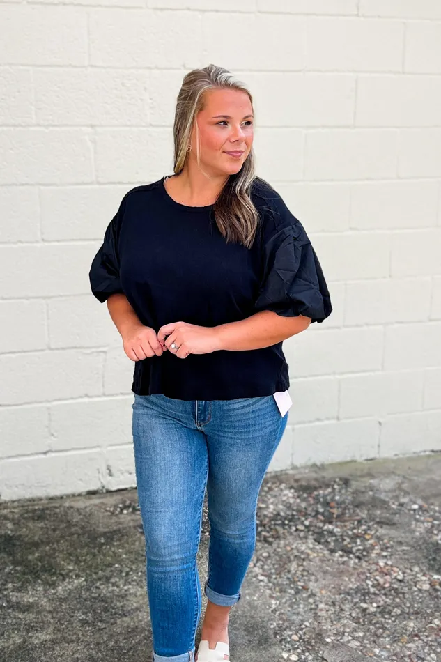 entro Necklaces One and Only Puff Sleeve Black