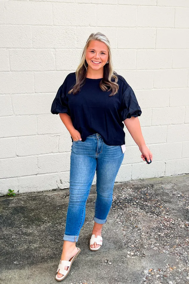 entro Necklaces One and Only Puff Sleeve Black