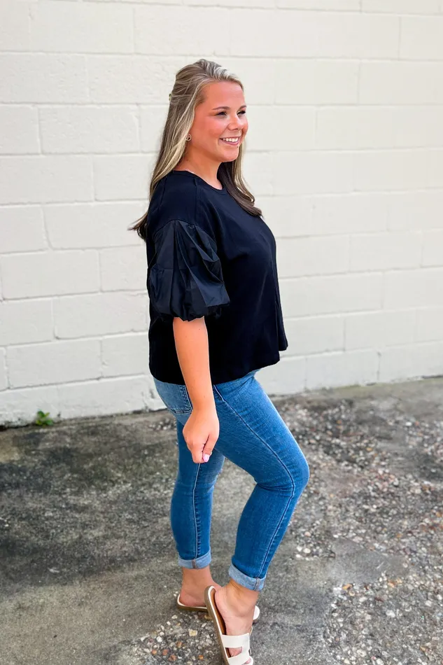 entro Necklaces One and Only Puff Sleeve Black
