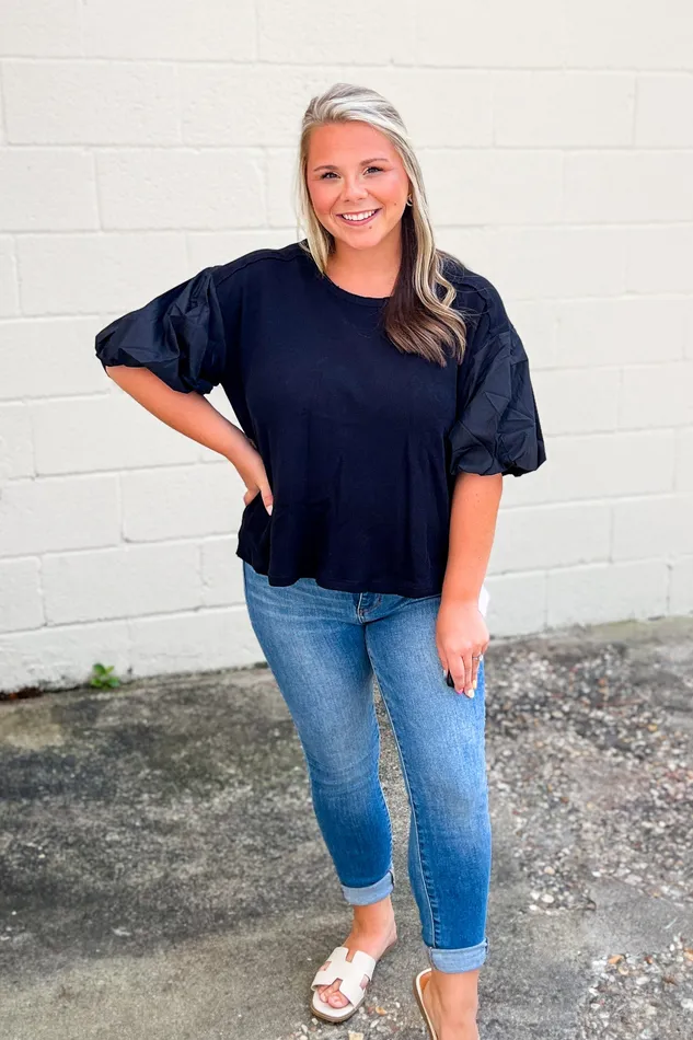 entro Necklaces One and Only Puff Sleeve Black