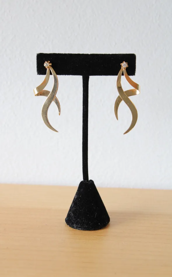 Jubilee Thrift Earrings 14K Yellow Gold Abstract Large Statement Stud Earrings Jubilee Thrift Earrings 14K Yellow Gold Abstract Large Statement Stud Earrings