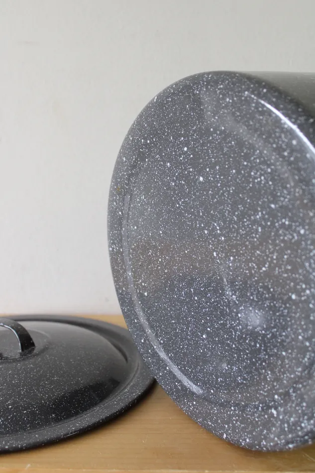 Jubilee Thrift Earrings Large Gray Speckled Stock Pot