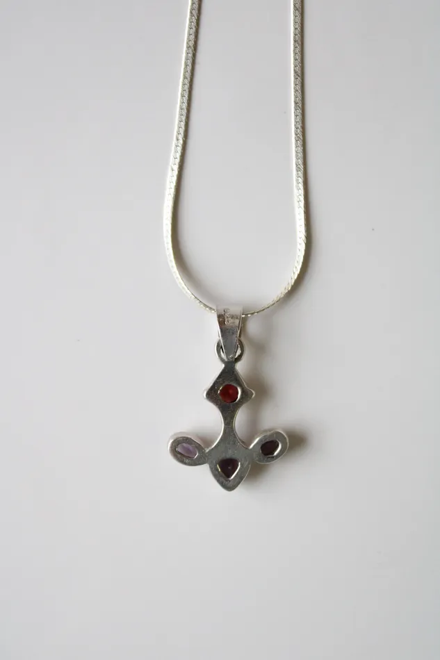 Jubilee Thrift Purple Red Stone Anchor Shaped Sterling Silver Necklace Necklaces