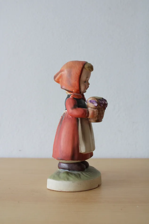 Katayama Necklaces Katayama Porcelain Girl With Grapes Figurine