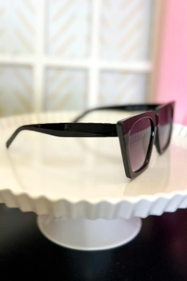 Katie Cat Eye Sunglasses Black Cramilo Eyewear FG Necklaces