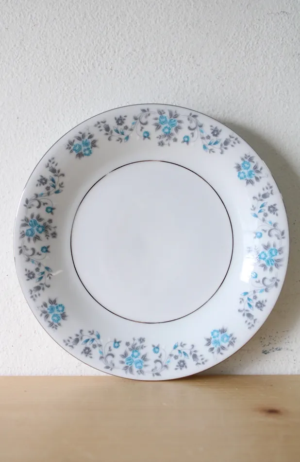 Lynns China Helen Blue Floral Lunch Plate 75 Lynns Rings