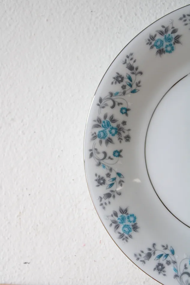 Lynns China Helen Blue Floral Lunch Plate 75 Lynns Rings