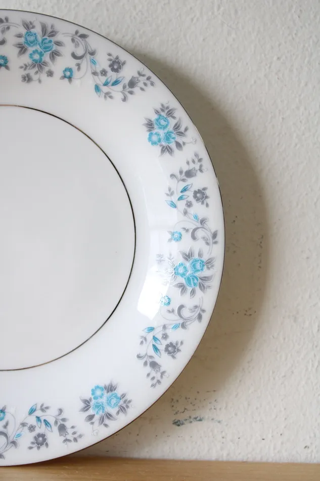 Lynns China Helen Blue Floral Lunch Plate 75 Lynns Rings