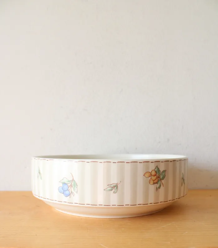 Mikasa Necklaces Mikasa Intaglio Garden Prose Serving Bowl