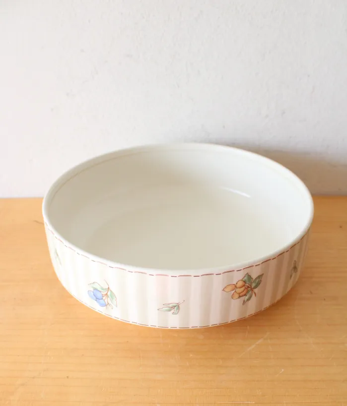 Mikasa Necklaces Mikasa Intaglio Garden Prose Serving Bowl