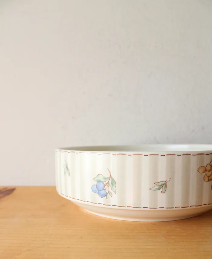 Mikasa Necklaces Mikasa Intaglio Garden Prose Serving Bowl