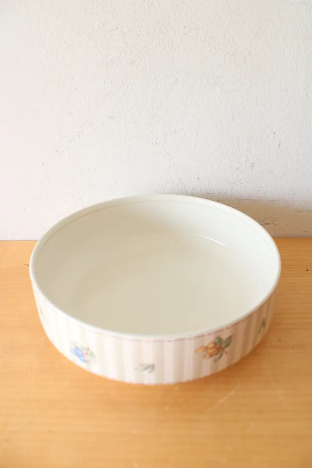 Mikasa Necklaces Mikasa Intaglio Garden Prose Serving Bowl