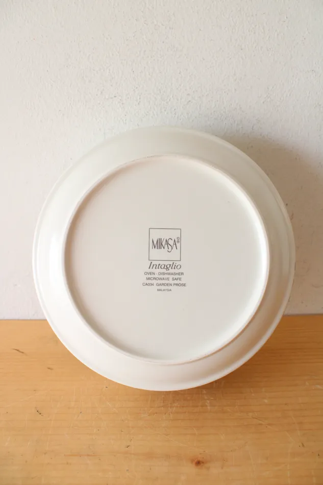 Mikasa Necklaces Mikasa Intaglio Garden Prose Serving Bowl