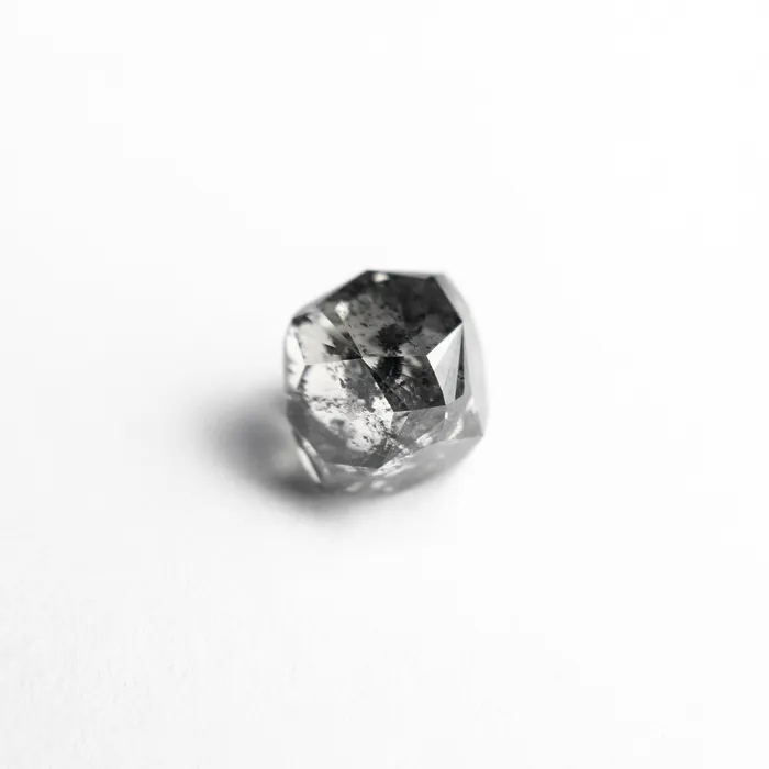 Misfit Diamonds Earrings 174ct 667x611x606mm Octahedron 2488201