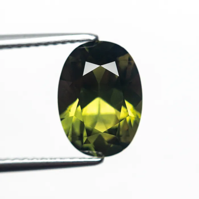 Misfit Gems Rings Green Brilliant Sapphire 377ct Oval