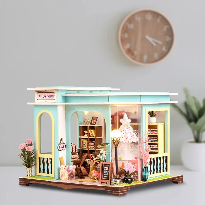 Necklaces Miniatures by NC Tailor Shop with Furniture and Light Diy Kit