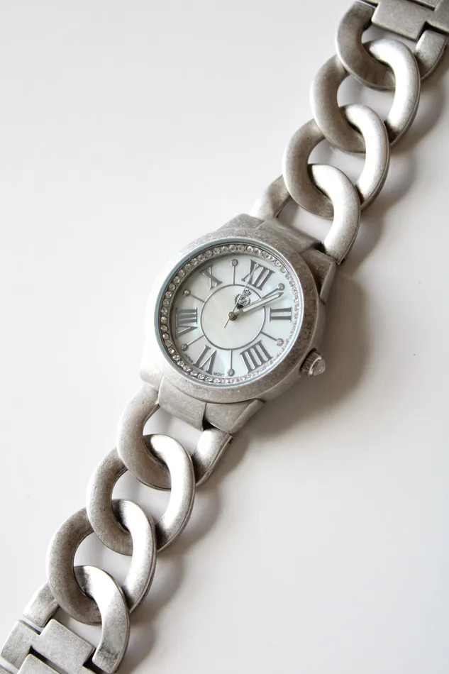 Necklaces Premier Designs Premier Designs Brushed Silver Chunky Chain Analog Watch