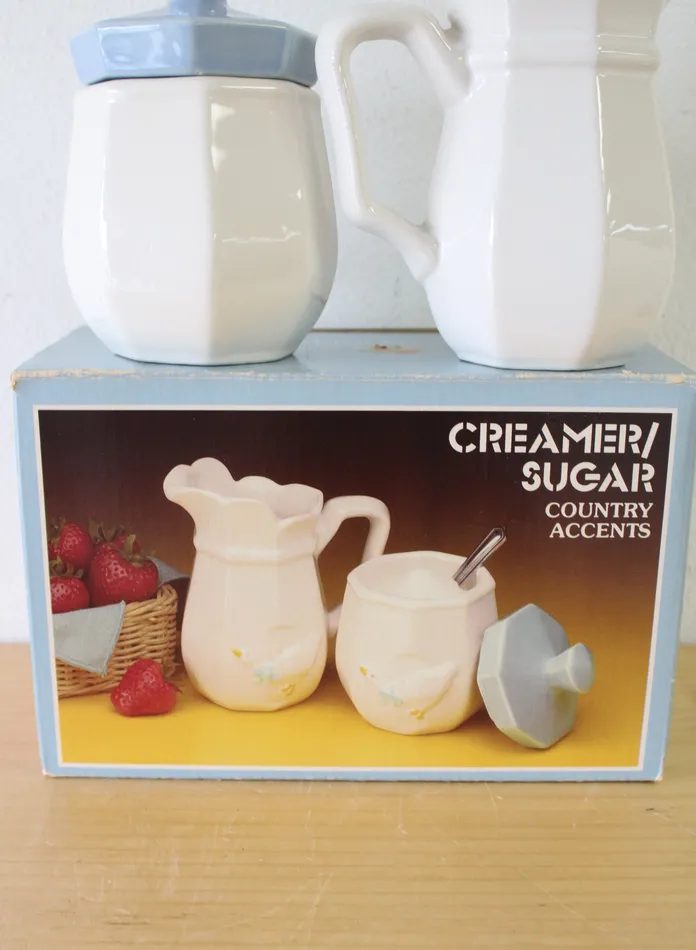 Nelson McCoy Nelson McCoy Ceramics Country Accents Creamer Sugar Set Earrings