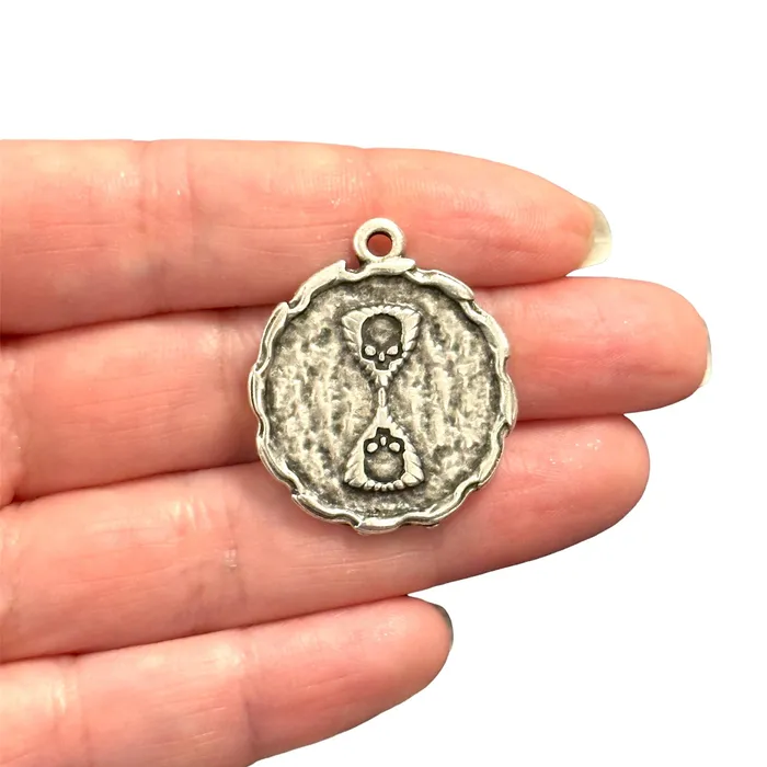 Peppy Beads Necklaces Antique Silver Plated Hourglass Skull Pendant