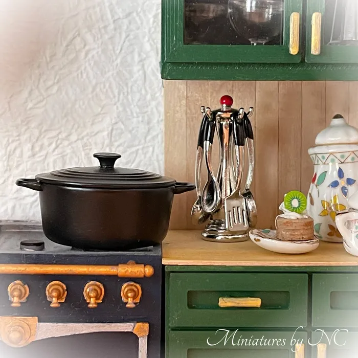 Portraits by NC Necklaces Kitchen Utensils with Stand Chrome Colored in 1 12 Scale Dollhouse Accessory