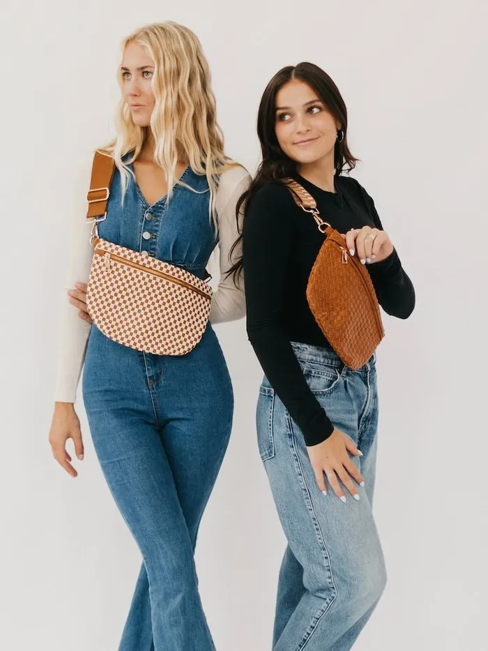 Pretty Simple Earrings Checkered Westlyn Bag