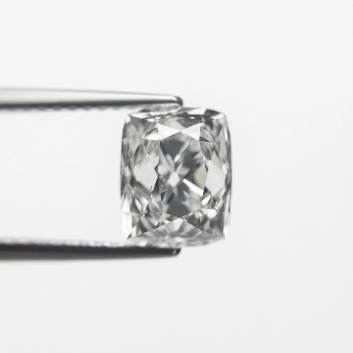 Rings 228ct 779x626x596mm HRD VS2 E Antique Old Mine Cut 1988901 Misfit Diamonds