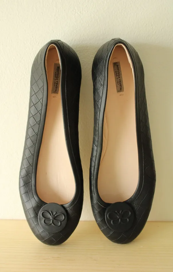Rings Jubilee Thrift Bottega Veneta Black Leather Flats Size 40 Size 7 US