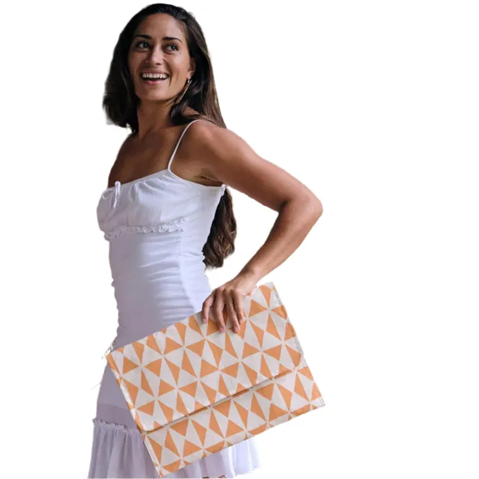 RISEBEYOND Rise Beyond The Reef Oversized ClutchLaptop Case Bebe Earrings