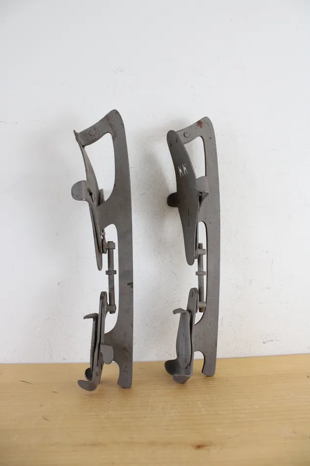 Vintage Klipper Klub KK Ice Skates Jubilee Thrift Earrings